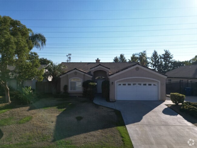 Building Photo - A charming 3-bedroom, 2-bathroom home for ...