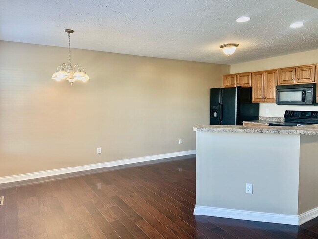 Photo - 115 Kodiak Ct