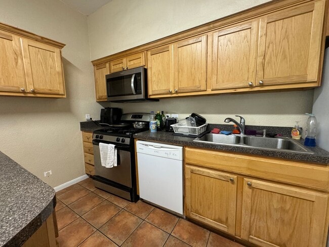 Photo - 4 Bedroom With Fenced Yard and Off-Street ...