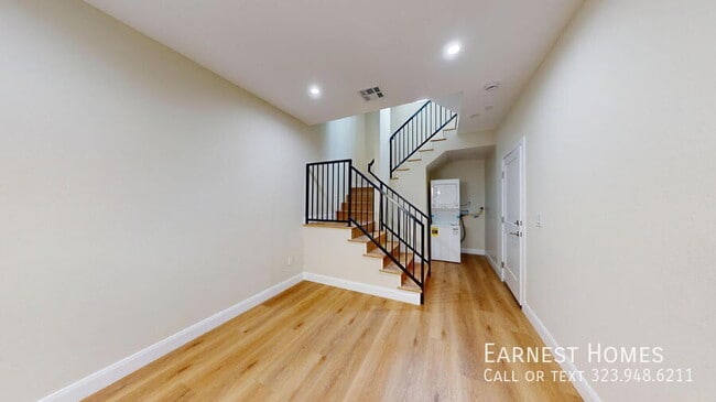 Photo - 310 N 3rd St Unidad B