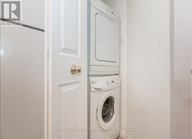 Photo - 801 King St W Unité 914