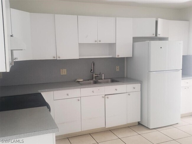 Photo - 2620 Storter Ave