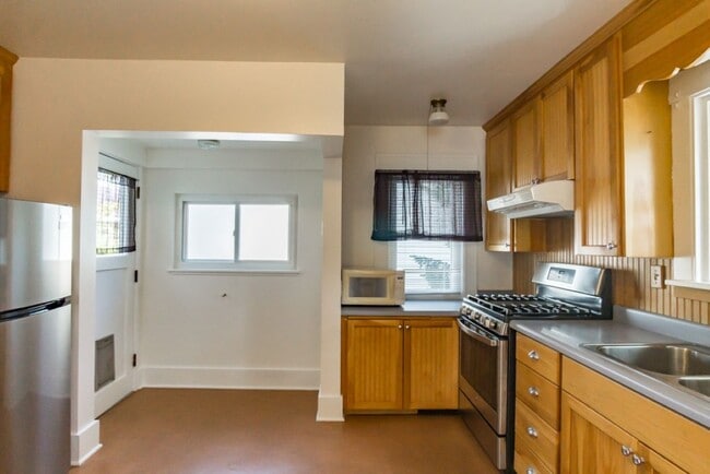 Photo - 2Bd/1Ba Seattle House