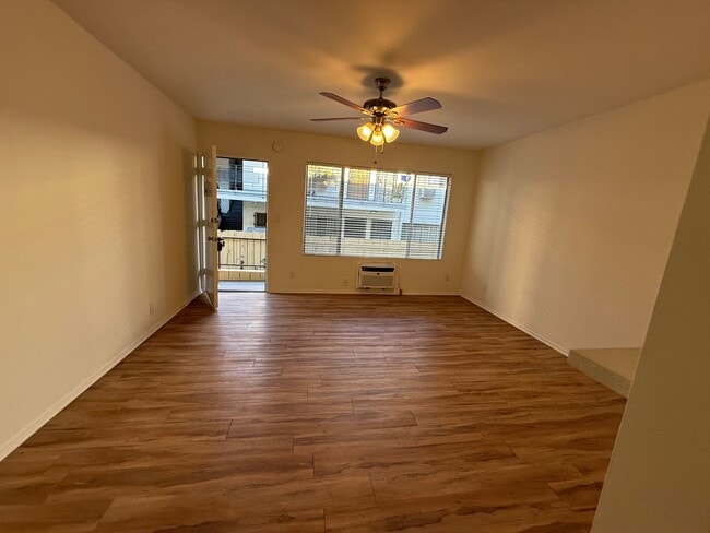 Photo - 4855 Lexington Ave