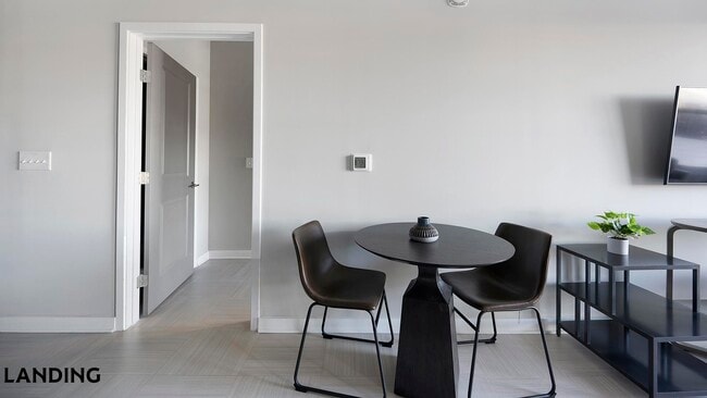 Photo - 600 19th St N Unidad 203