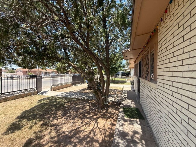 Photo - 7289 Mimosa Ave