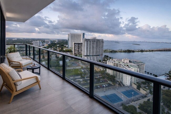 Building Photo - 501 NE 31st St Unit 2401