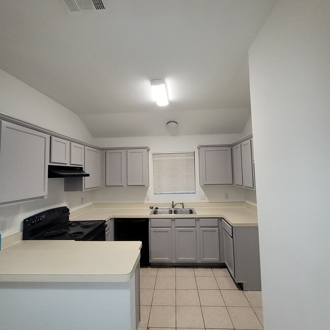 Photo - 200 Alpine Dr