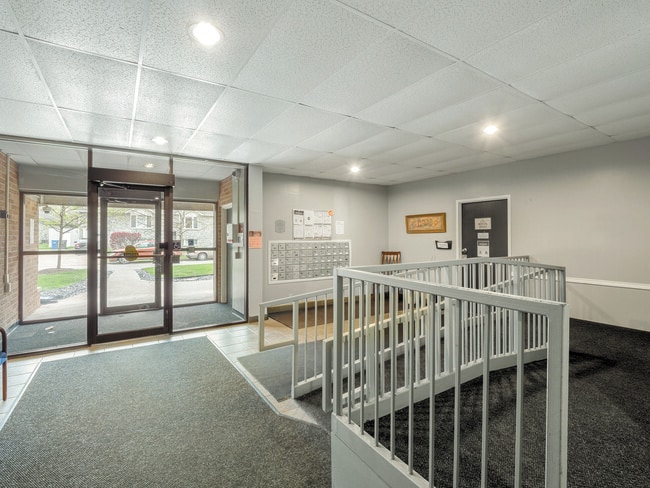 Photo - Sun Crest Tower