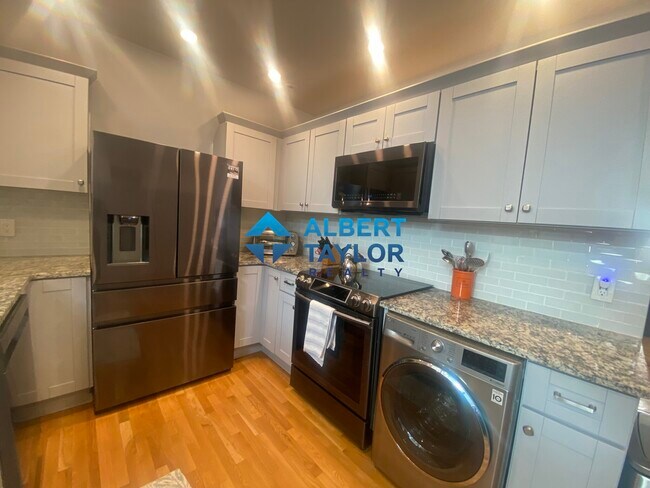 Photo - 15 Chiswick Ter Unit 5