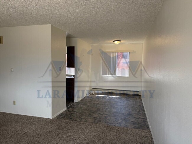 Photo - 710 Downey St Unidad 18