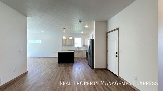 Photo - Modern 3 Bed, 2.5 Bath Townhome in West Sioux Falls