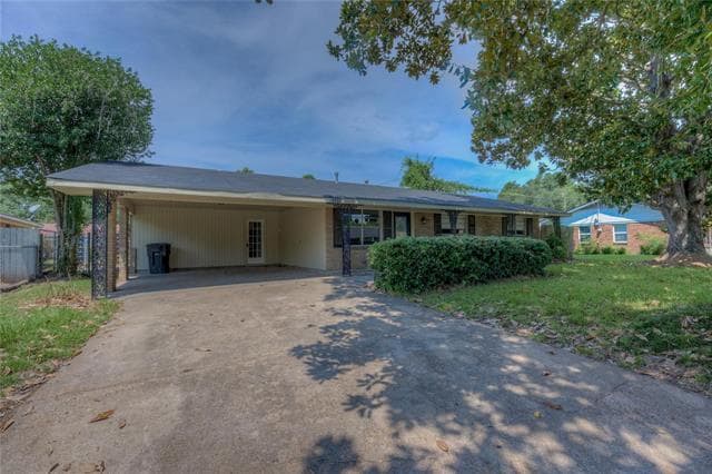 Photo - 1330 E Washington St