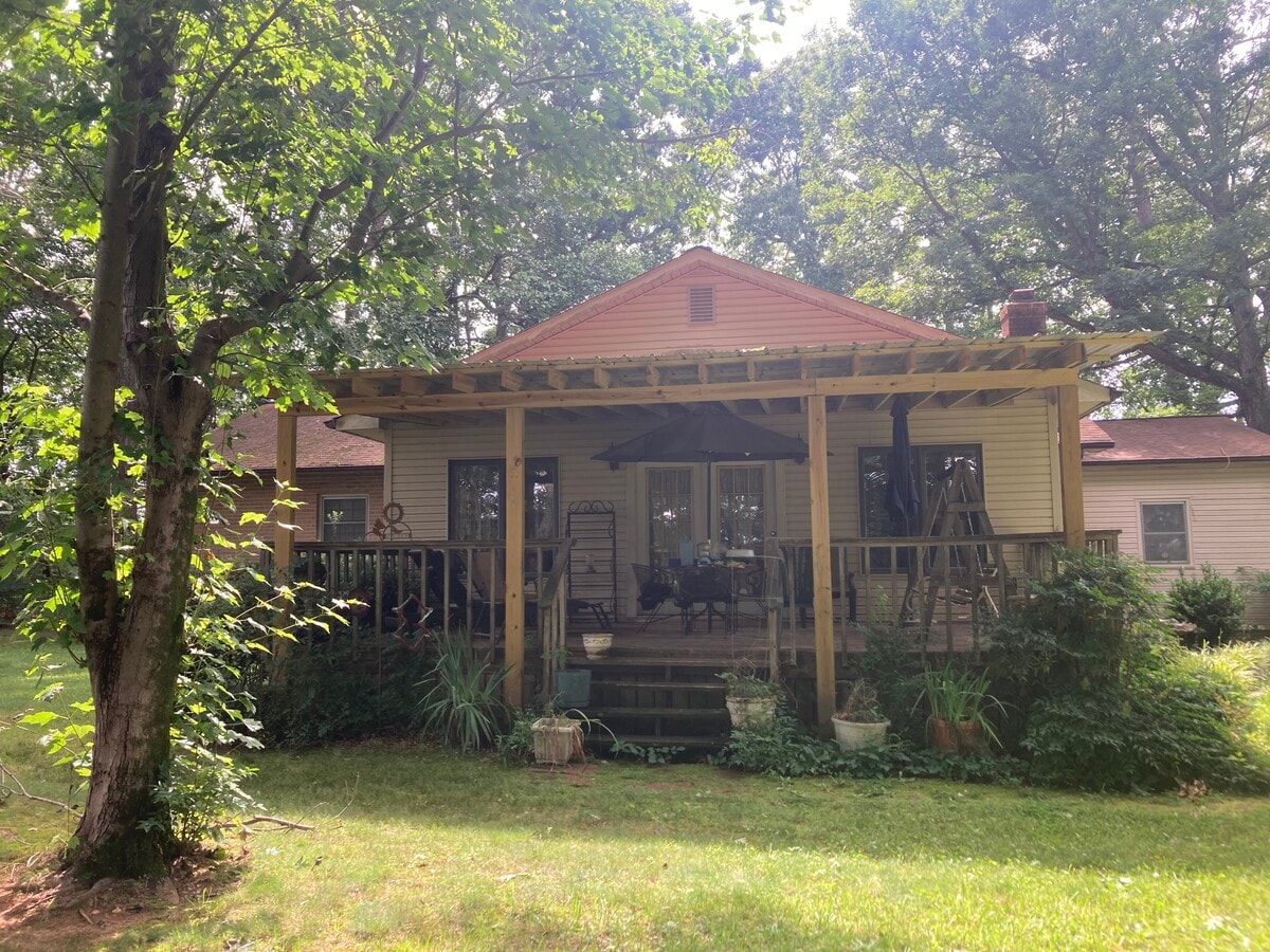 Photo - 474 Murdock Rd Unit Little House in the Woods
