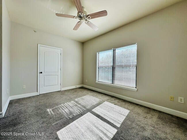 Photo - 6460 Borasco Dr Unit 3904