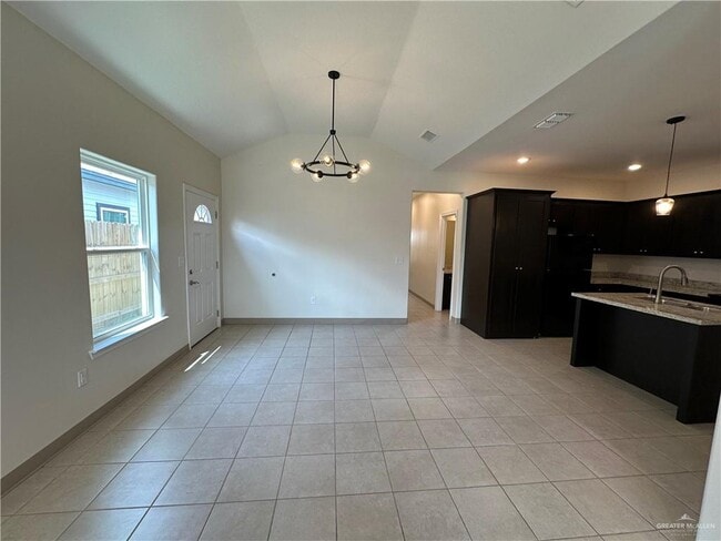 Photo - 10 Valley S Cir Unit B
