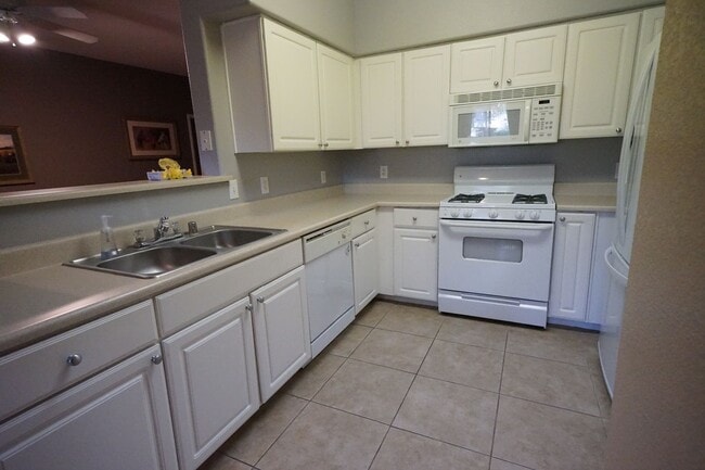 Photo - SHOWINGS AVAILABLE NOW Unit 1233