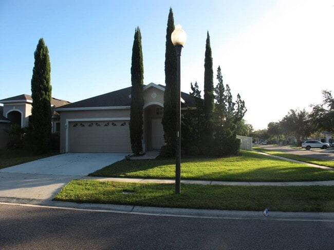 Beautiful 3 bd / 2 ba in Hunters Creek! - Beautiful 3 bd / 2 ba in Hunters Creek! House