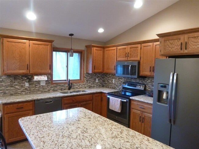 Photo - 4Bdrm-3bath Split NW Rochester