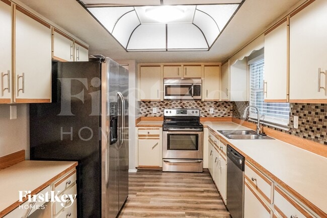 Photo - 3017 Vista Palm Dr