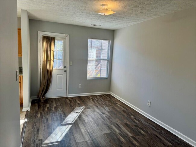 Photo - 5663 Windfall Ln