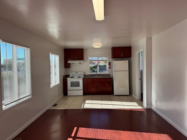 Photo - Remodeled 2 Bedroom, on San Pablo Ave, in East Richmond Area Unit 12450-A