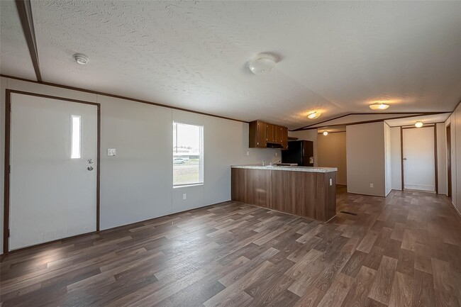 Photo - 540 Ashlawn Dr