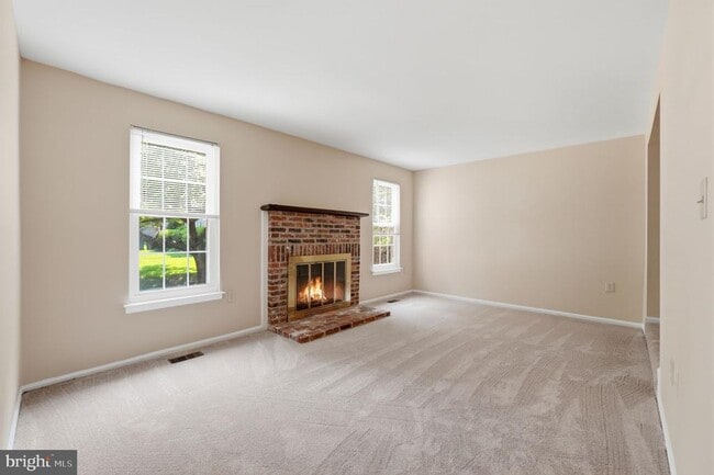 Building Photo - 10065 Chestnut Wood Ln