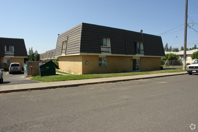 Garden Manor Apartments
