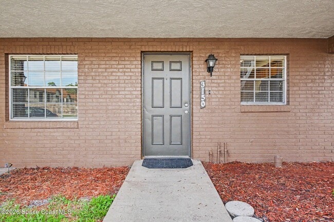 Photo - 3150 Sir Hamilton Cir Unit 2
