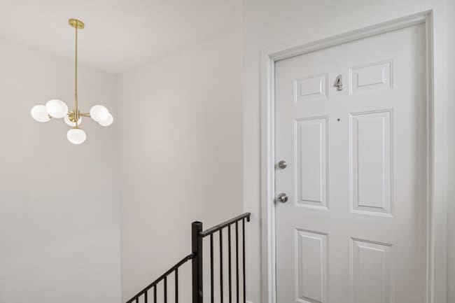 Photo - 303 Seaton Pl NE Unit 4