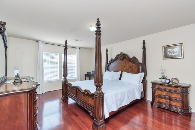 Photo - 7410 Lake Run Ln