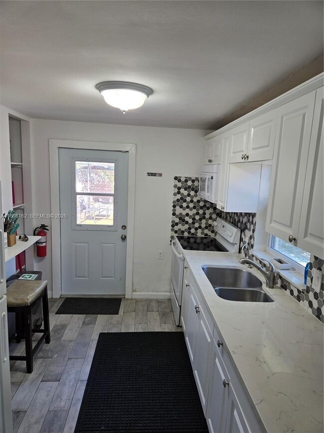 Photo - 2247 Jackson St