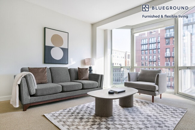 Building Photo - 425 8th St NW