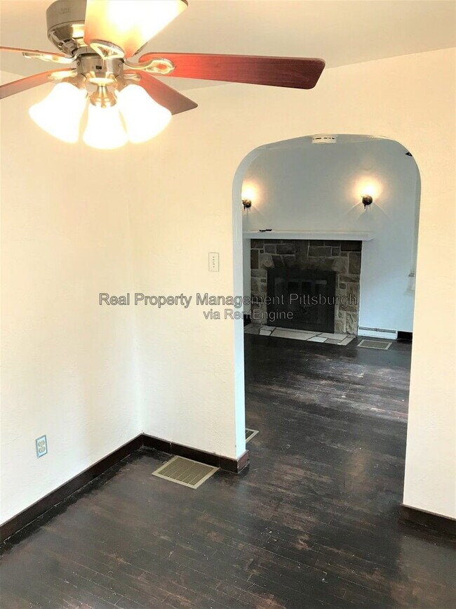 Photo - 1685 Doyle St