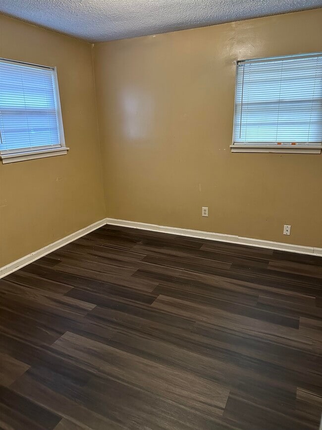 Photo - 8859 Wilkinsville Rd