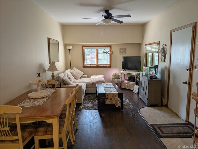 Photo - 39 Wenwood Dr