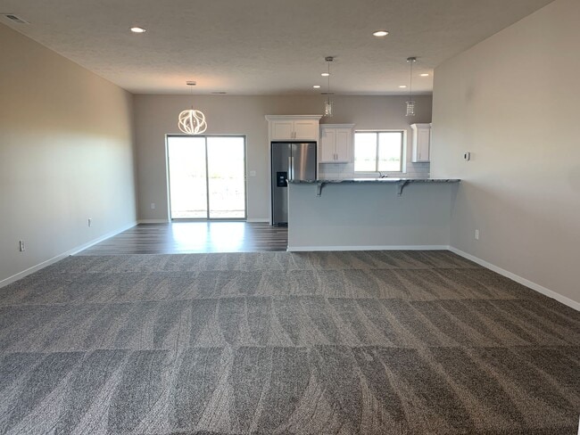 Photo - Spacious 2-Story with 3 bedrooms/2.5 bathrooms