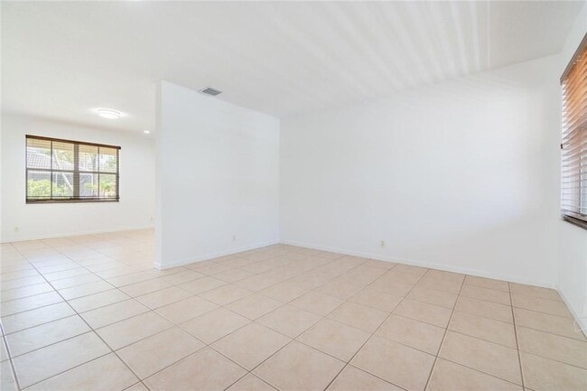 Photo - 1609 Sweetgum Terrace