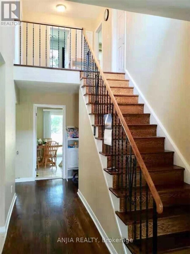 Photo - 158 Kingslake Rd