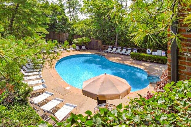 Carriage Court Apartments For Rent in Springdale, OH