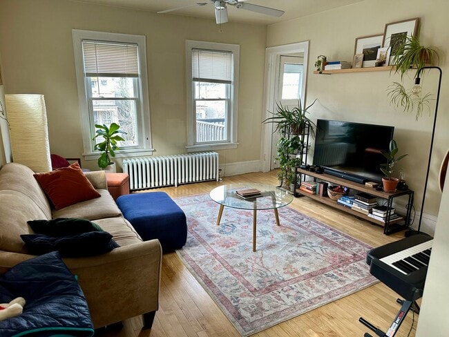 Photo - 3126 N Fratney St Unit Upper