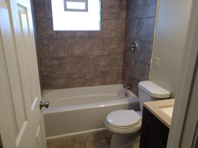 Photo - 881 Allen Rd
