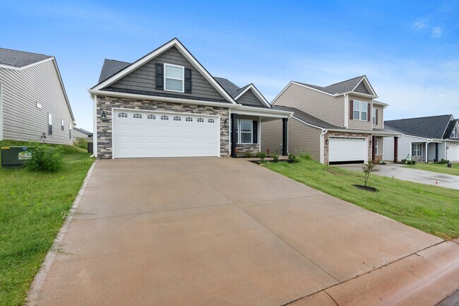 Photo - Lovely 3 BR, 2.5 BR Home with 2 Car Garage, Boiling Springs