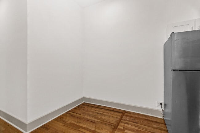 Photo - 2030 N Oakley Ave