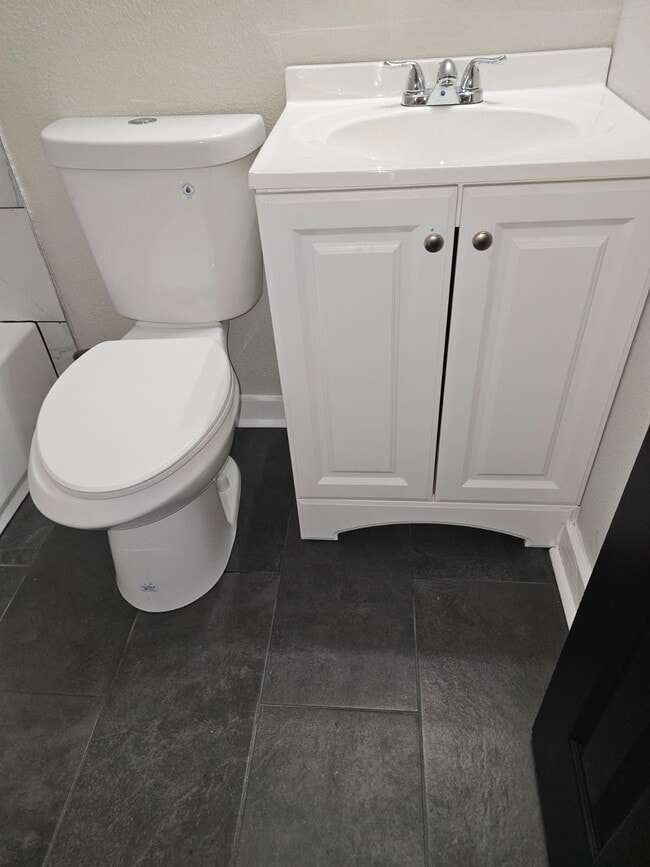 Photo - 2724 Henley Dr