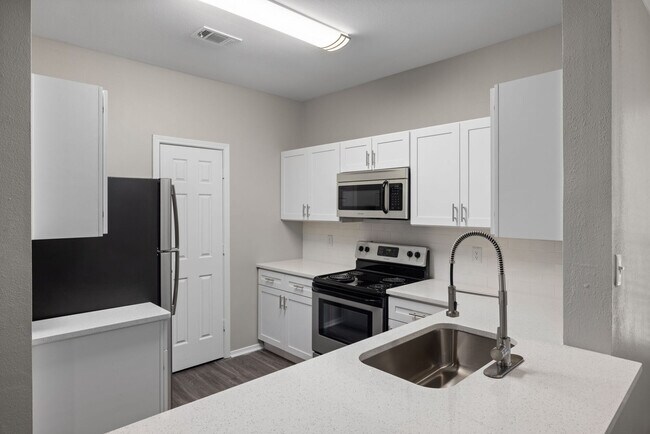 Cary Greens At Preston apartments — community photo