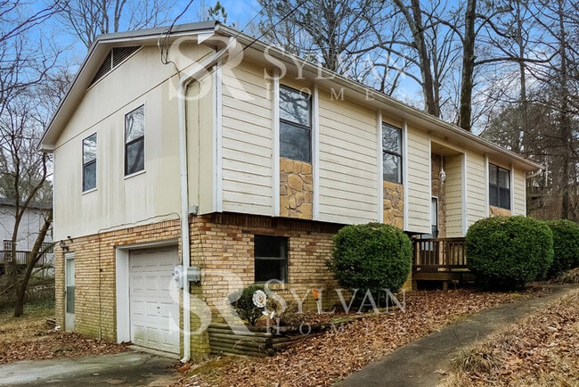 Photo - Spacious 3 Bedroom 2 Bathroom Split Level