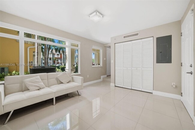 Building Photo - 2729 NE 184th Way