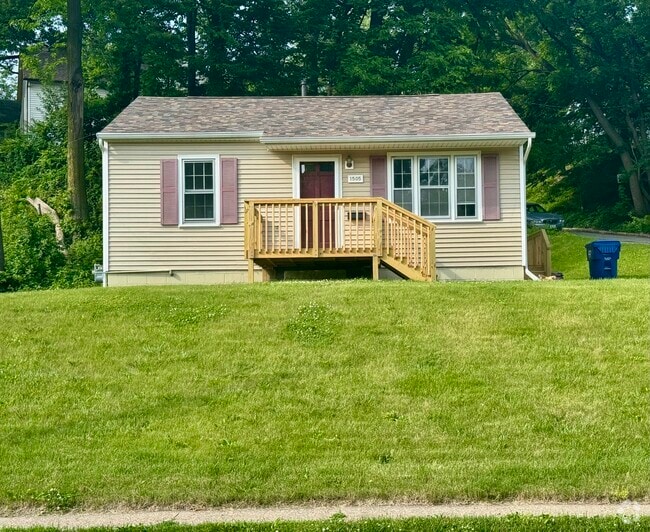 Building Photo - 1505 Kirkwood Blvd Rental